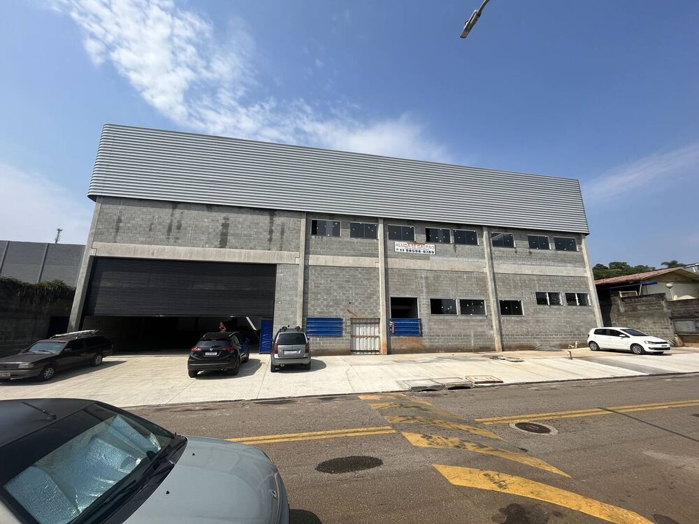 Depósito-Galpão-Armazém para alugar, 1600m² - Foto 1