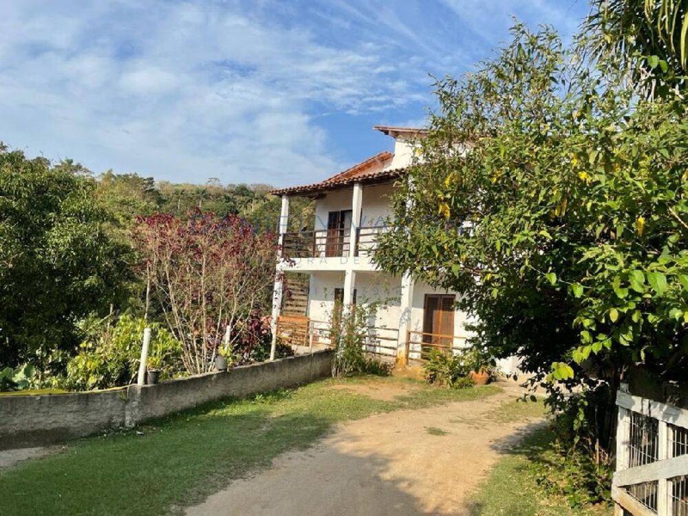 Casa, 6 quartos, 139 m² - Foto 1