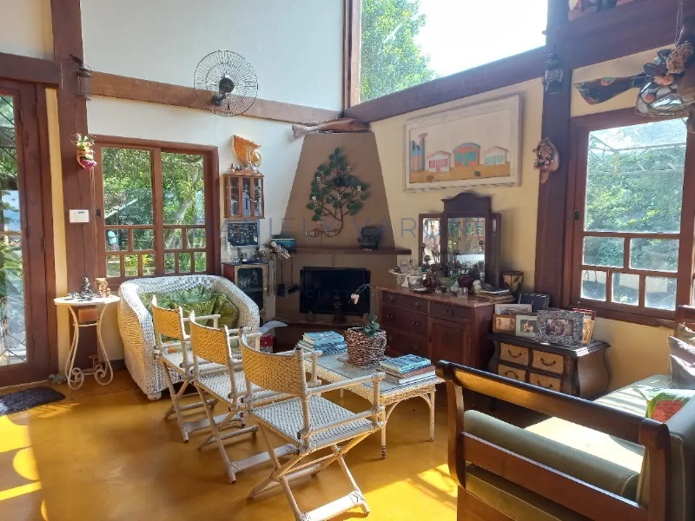 Casa, 3 quartos, 220 m² - Foto 1