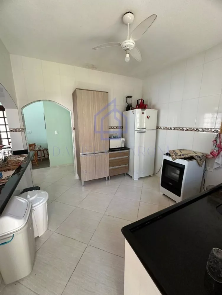 Casa à venda com 4 quartos, 140m² - Foto 8