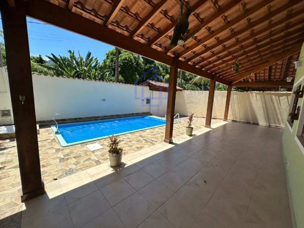 Casa à venda com 4 quartos, 140m² - Foto 2