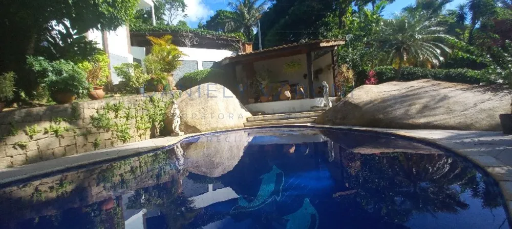 Casa, 4 quartos, 266 m² - Foto 1