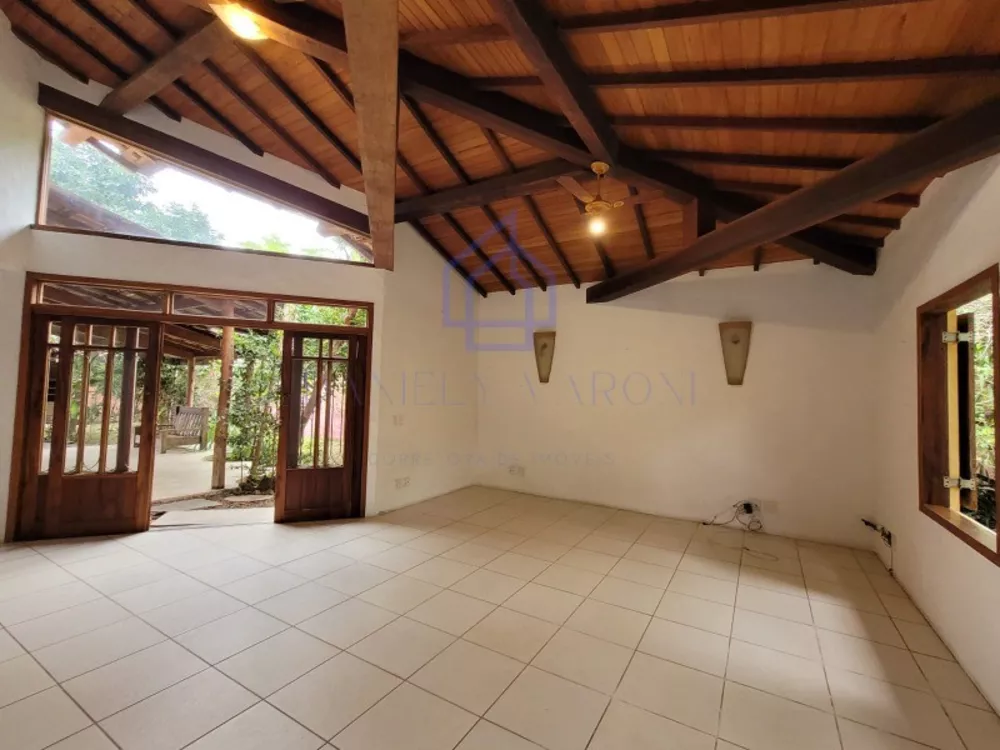 Casa à venda com 4 quartos, 244m² - Foto 8