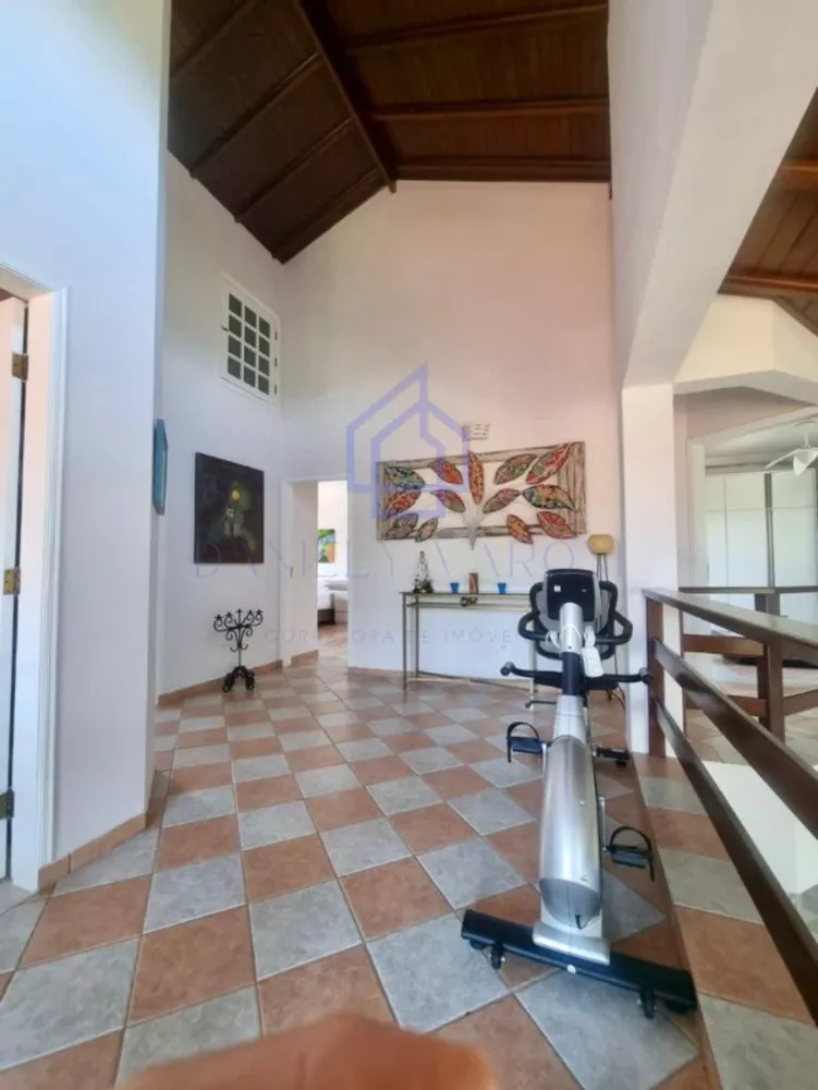 Casa à venda com 4 quartos, 252m² - Foto 8