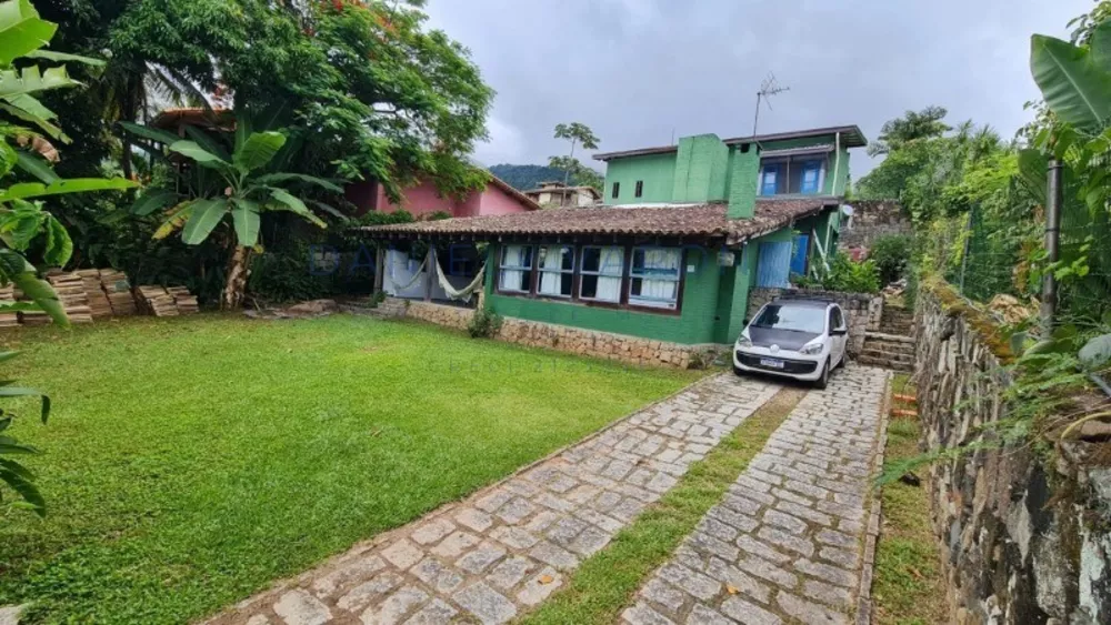 Casa à venda com 4 quartos, 241m² - Foto 2