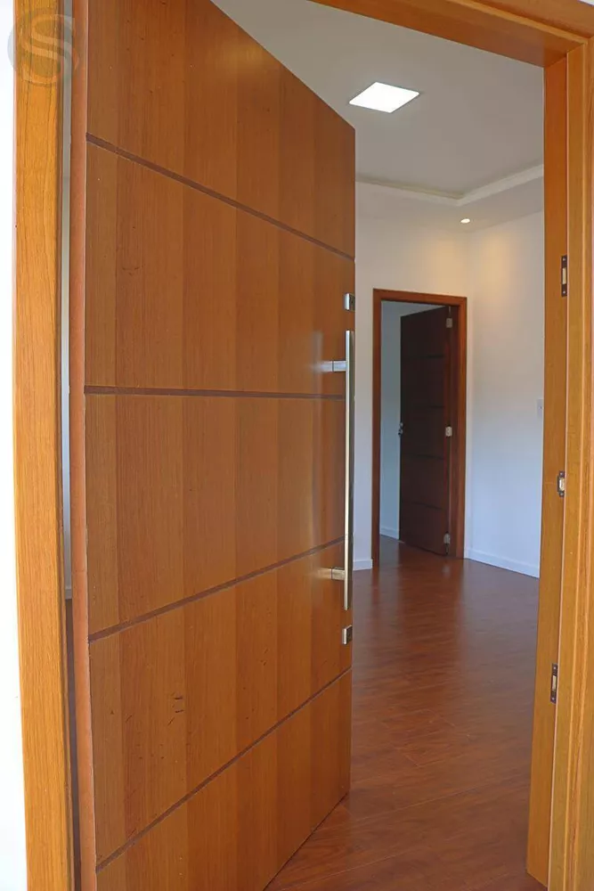 Casa à venda com 3 quartos, 109m² - Foto 3