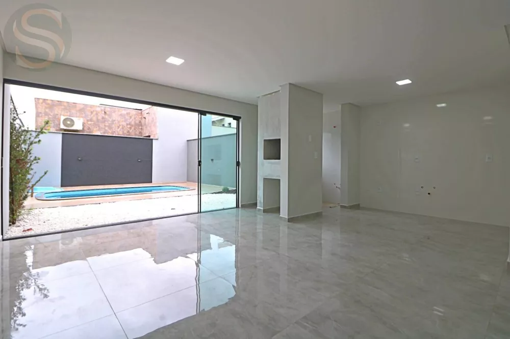 Casa à venda com 3 quartos, 151m² - Foto 4