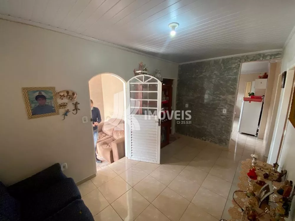 Casa à venda com 3 quartos, 135m² - Foto 3