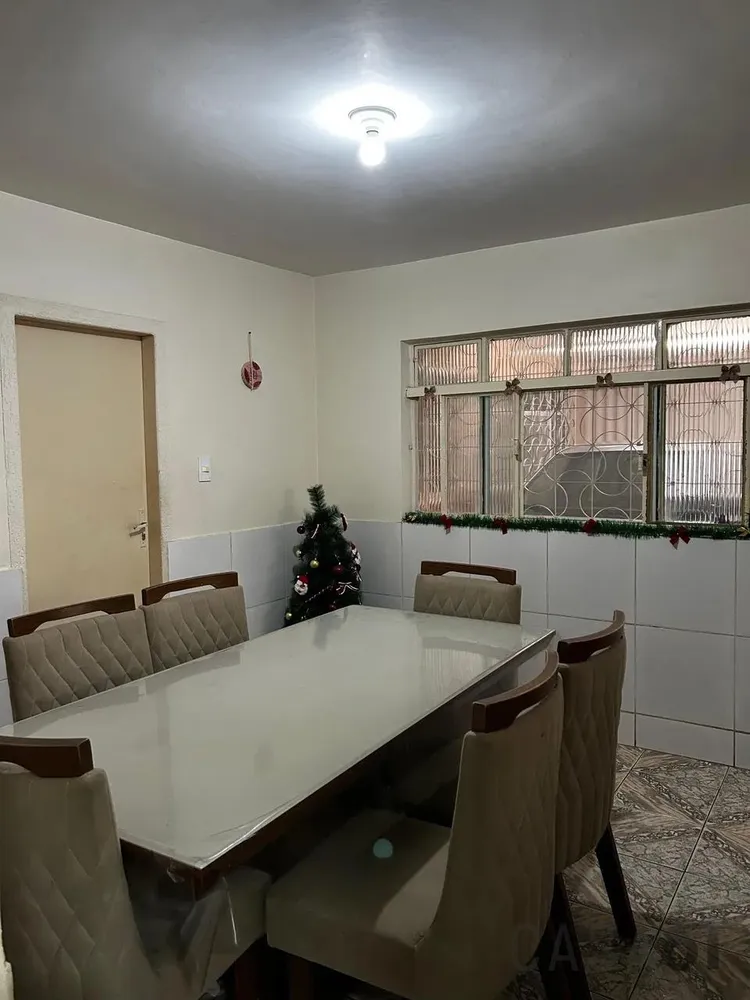 Casa, 3 quartos, 250 m² - Foto 1