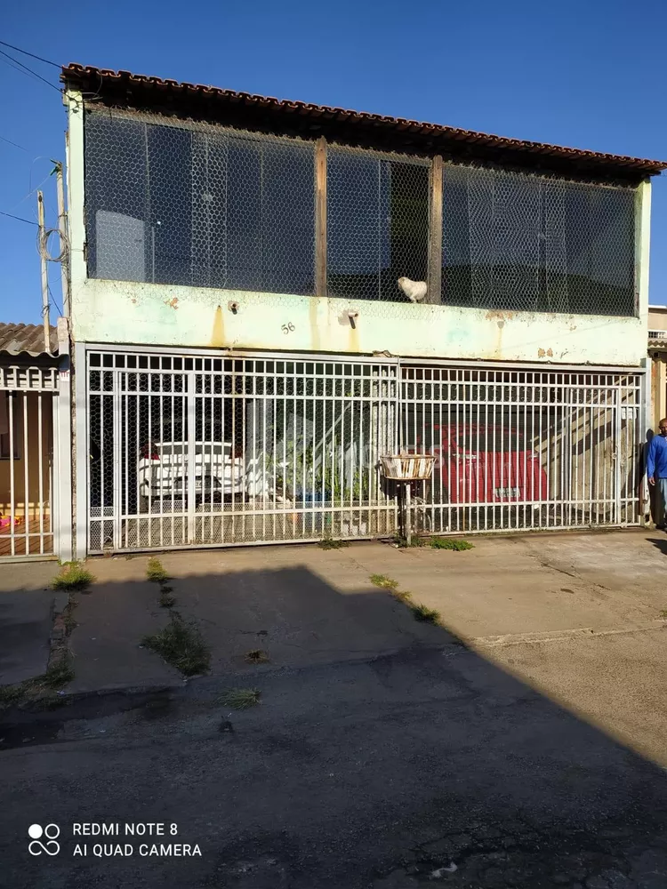 Sobrado à venda com 5 quartos, 312m² - Foto 1