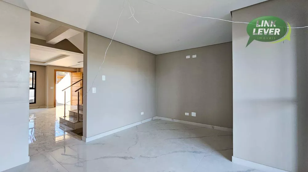 Sobrado à venda com 3 quartos, 254m² - Foto 2