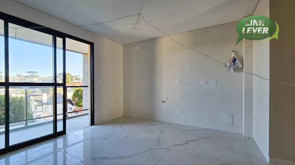 Sobrado à venda com 3 quartos, 254m² - Foto 1