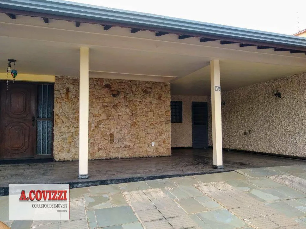 Casa, 3 quartos, 179 m² - Foto 1