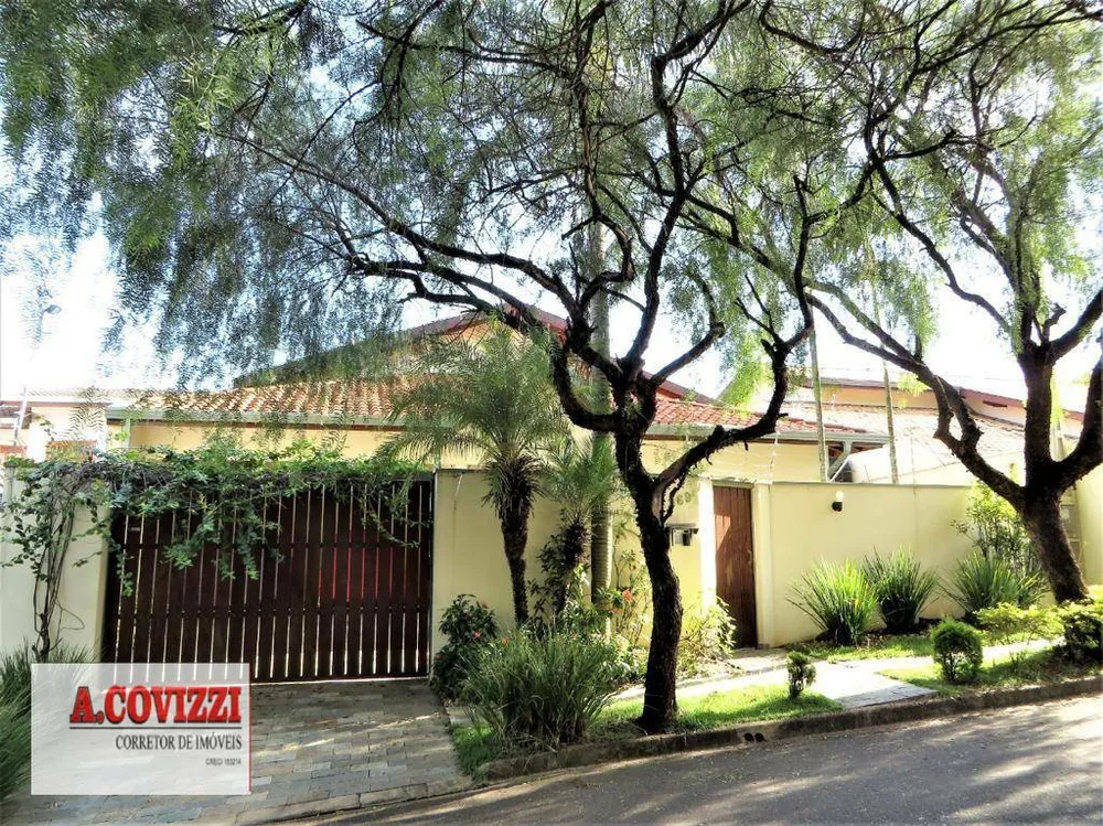 Casa, 4 quartos, 225 m² - Foto 1