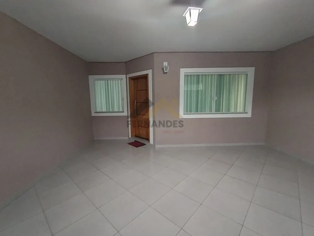 Casa, 3 quartos, 210 m² - Foto 3