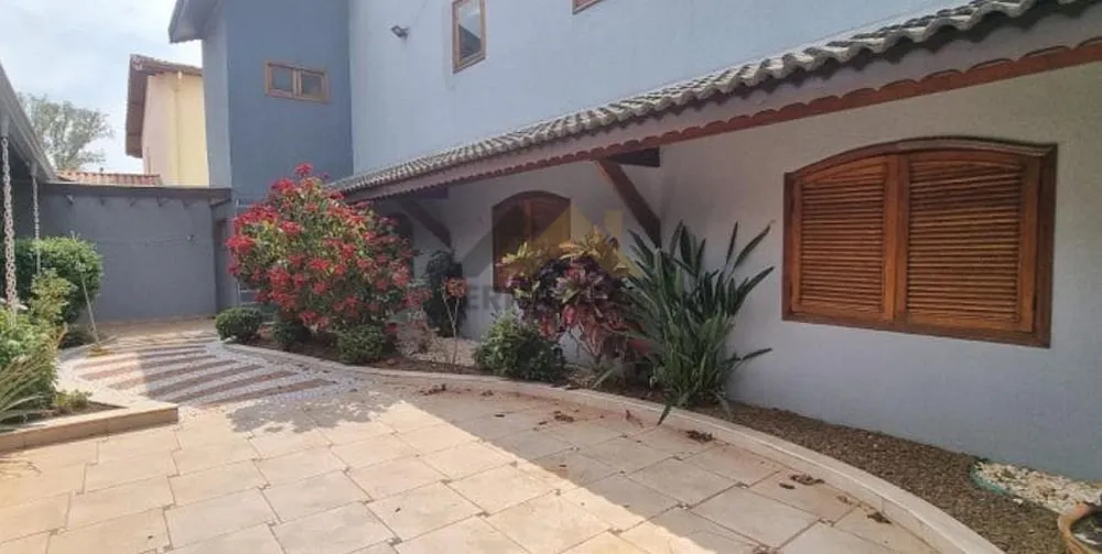 Casa, 4 quartos, 600 m² - Foto 1
