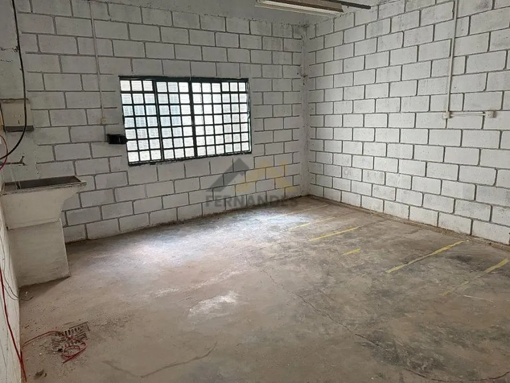 Depósito-Galpão, 1500 m² - Foto 1