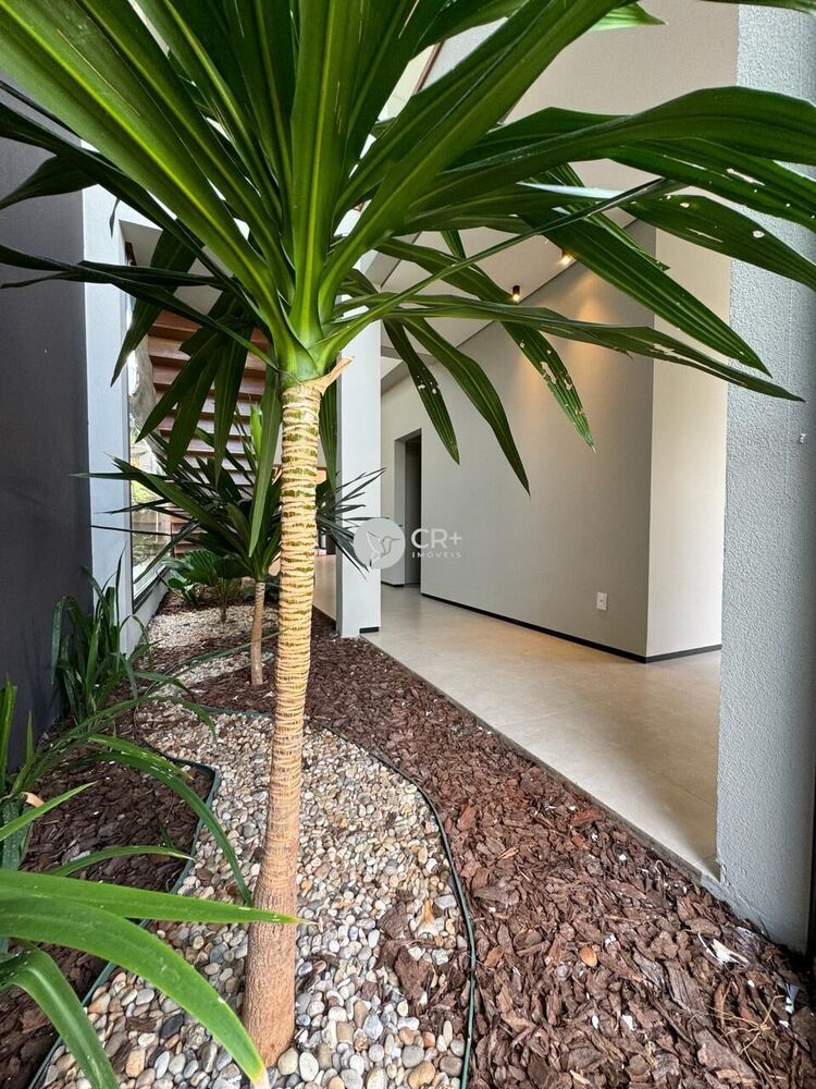 Casa, 5 quartos, 375 m² - Foto 1