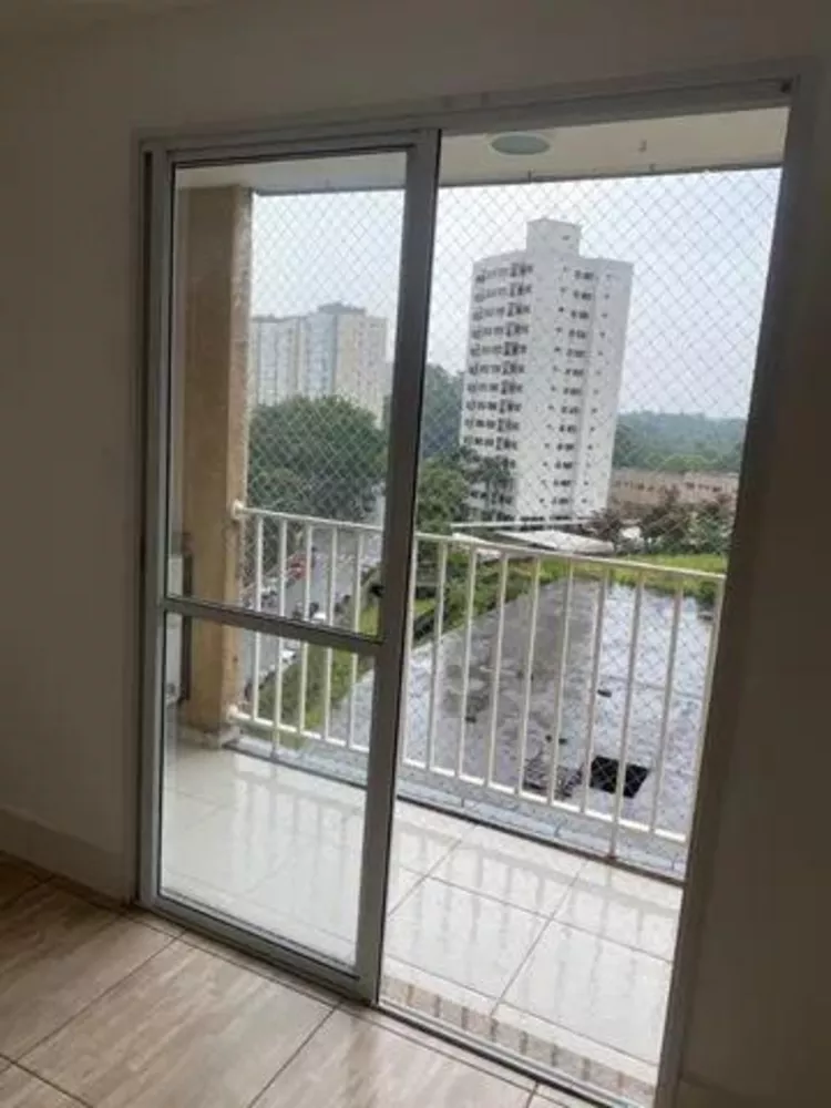 Apartamento à venda com 3 quartos, 71m² - Foto 2