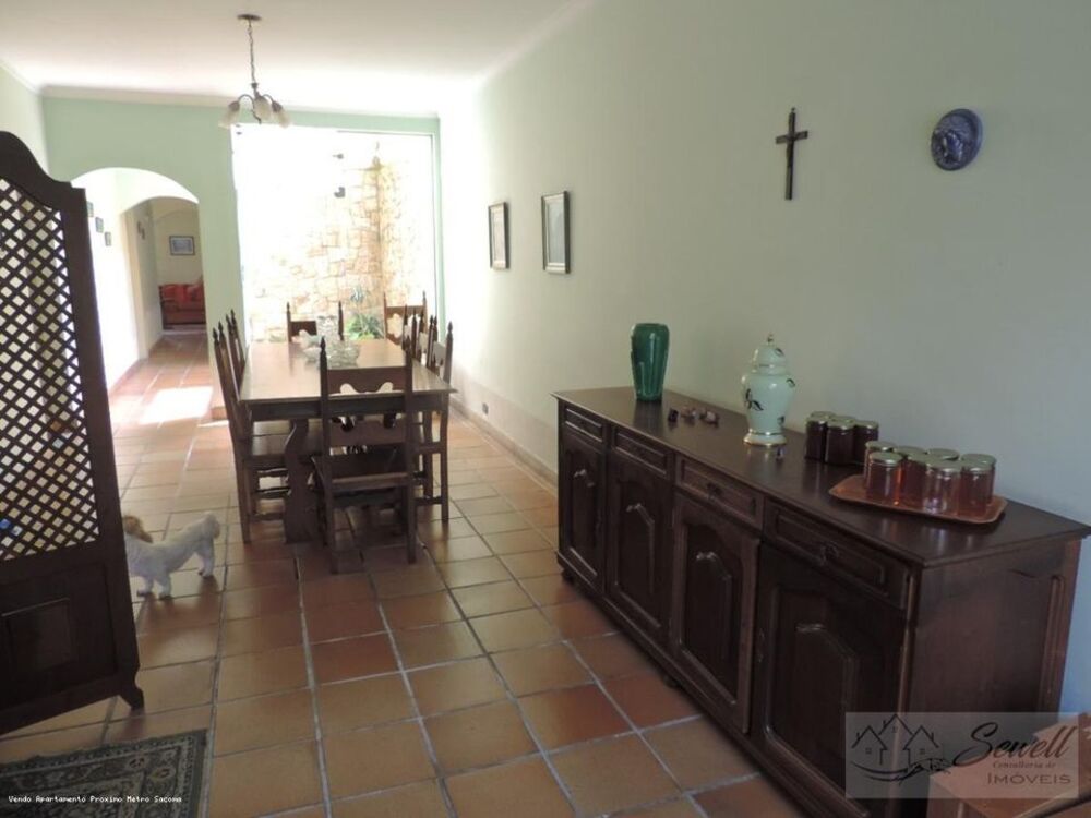 Casa à venda com 4 quartos, 270m² - Foto 2