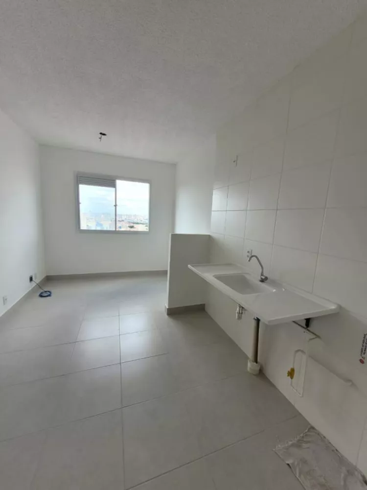 Apartamento para alugar com 2 quartos, 34m² - Foto 2