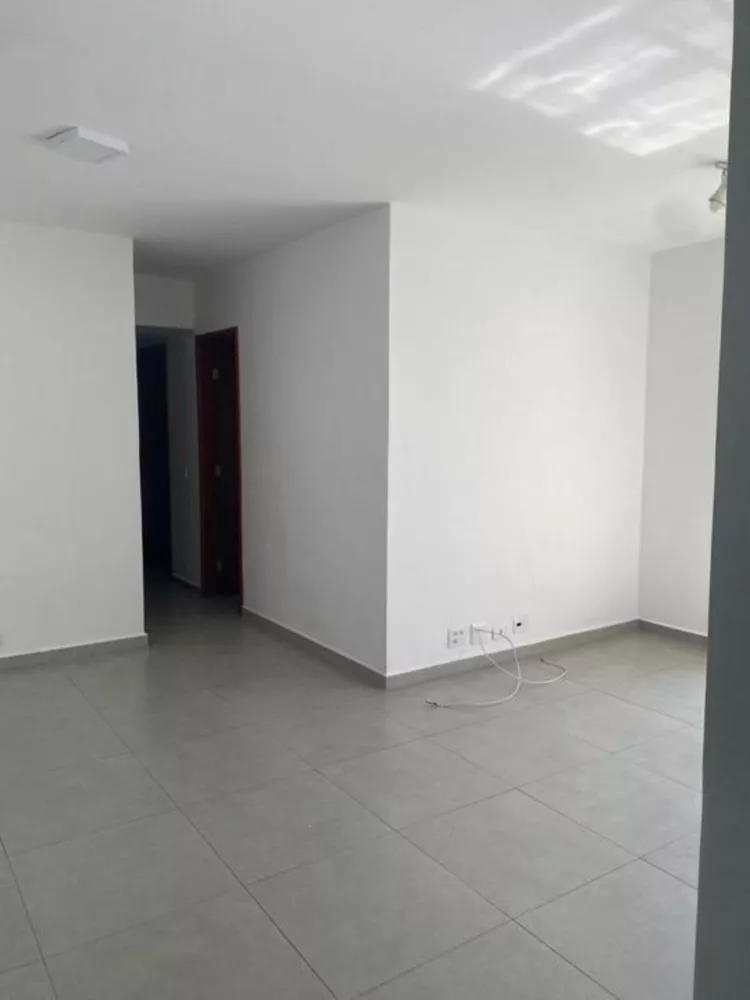 Apartamento à venda com 3 quartos, 82m² - Foto 1