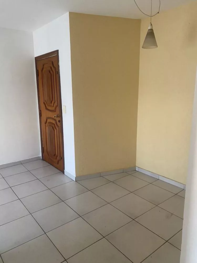 Apartamento à venda com 2 quartos, 63m² - Foto 2