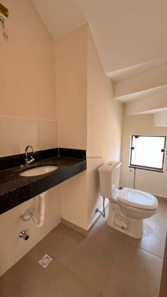 Casa, 3 quartos, 132 m² - Foto 1