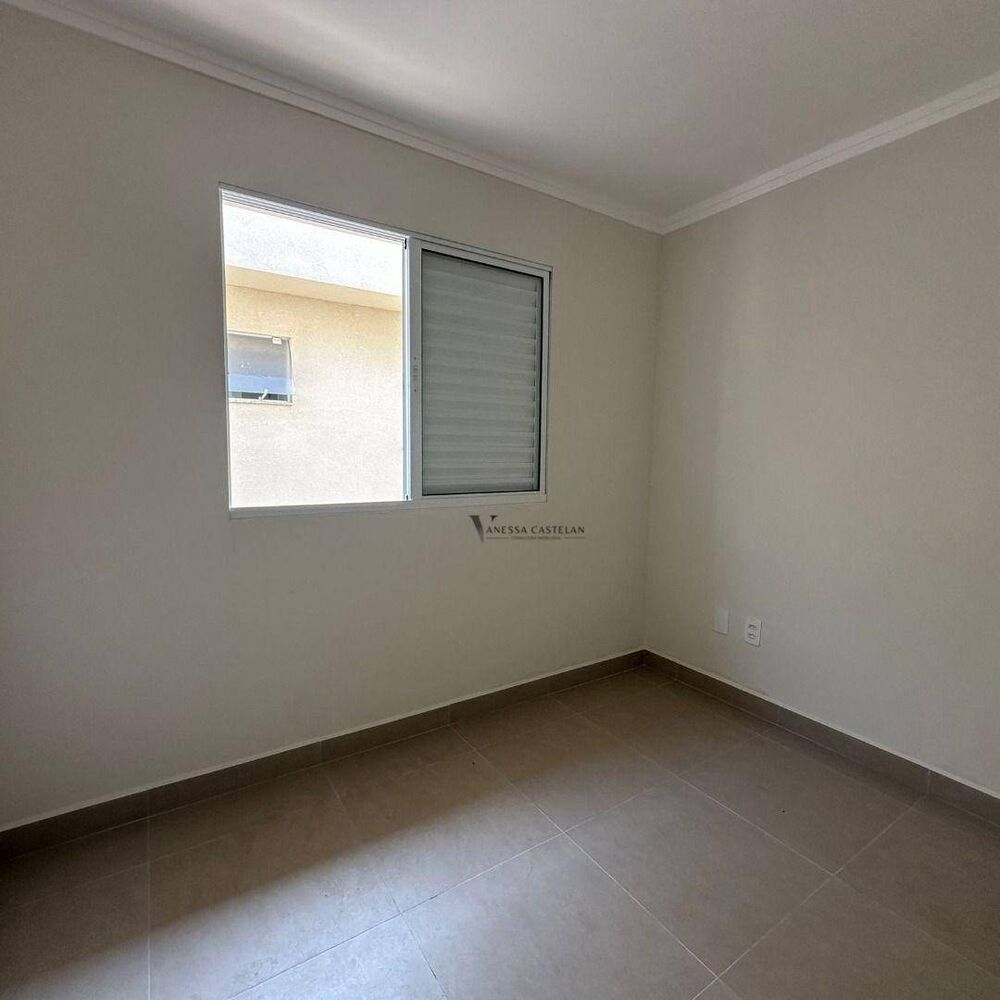 Casa, 4 quartos, 133 m² - Foto 1