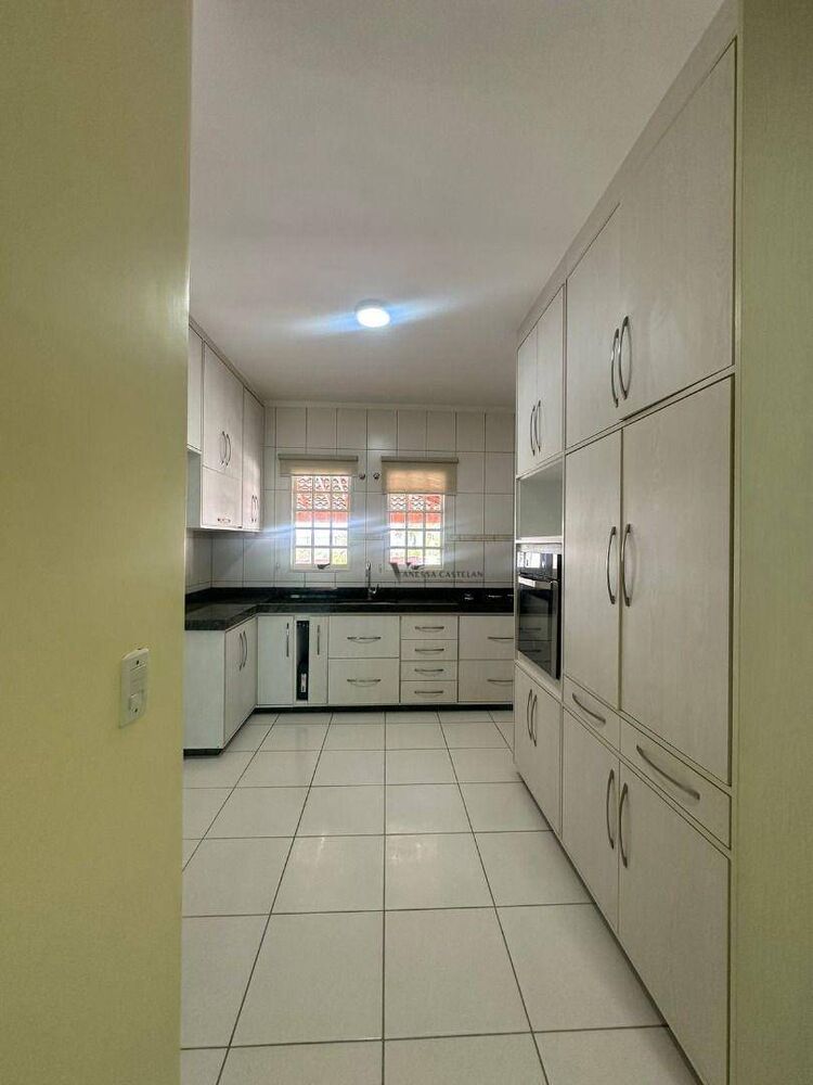 Casa, 3 quartos, 280 m² - Foto 3