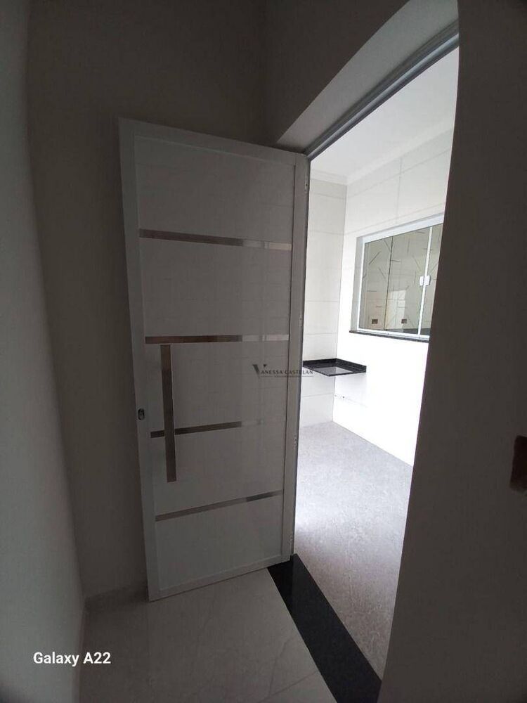 Casa à venda com 3 quartos, 98m² - Foto 5