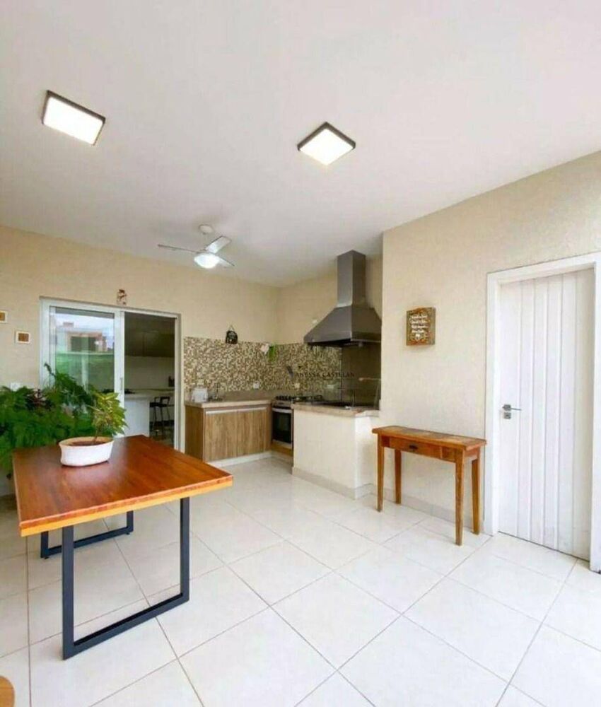 Casa, 3 quartos, 168 m² - Foto 1