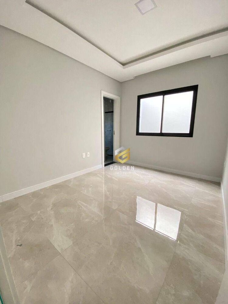 Sobrado à venda com 3 quartos, 157m² - Foto 4