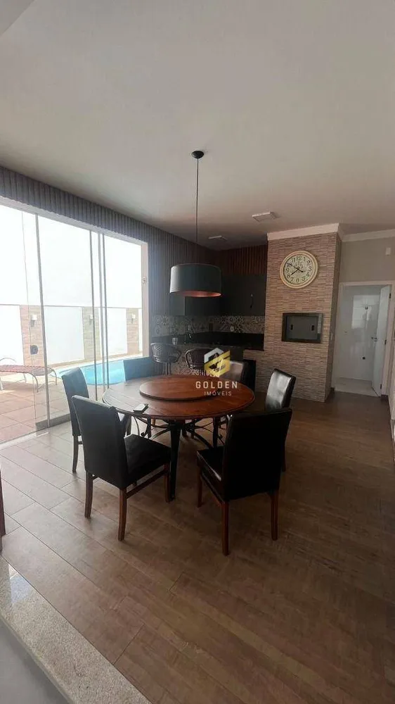 Casa, 3 quartos, 222 m² - Foto 3