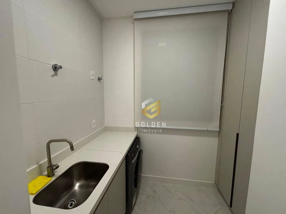 Apartamento, 3 quartos, 209 m² - Foto 2