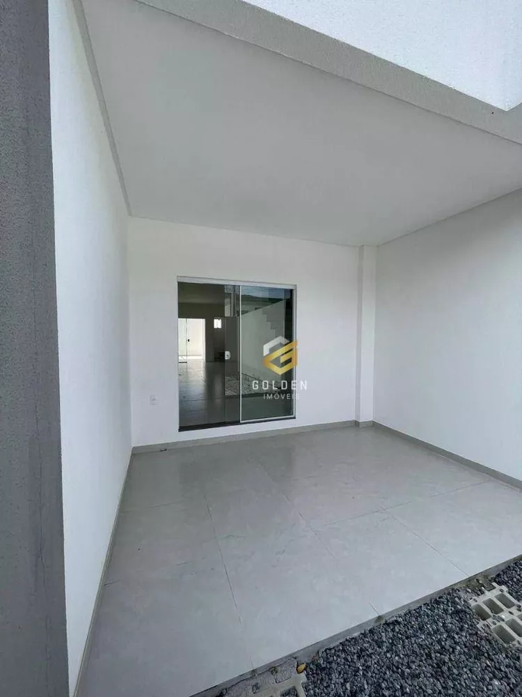 Casa à venda com 3 quartos, 110m² - Foto 4