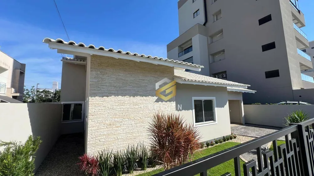 Casa, 3 quartos, 142 m² - Foto 2