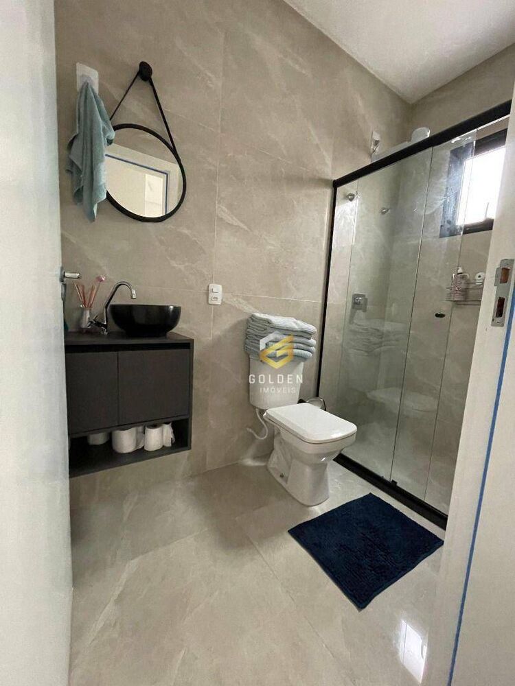Sobrado à venda com 3 quartos, 120m² - Foto 1