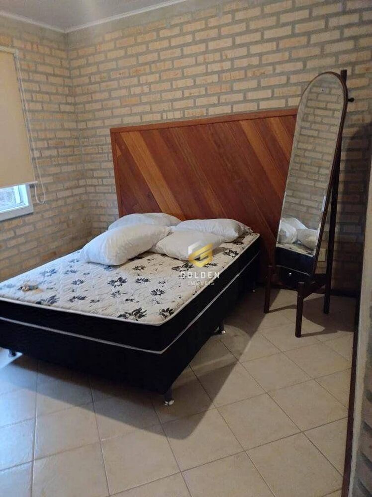 Chácara à venda com 2 quartos, 687M2 - Foto 2