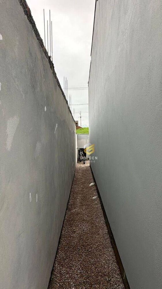 Casa à venda com 2 quartos, 78m² - Foto 1