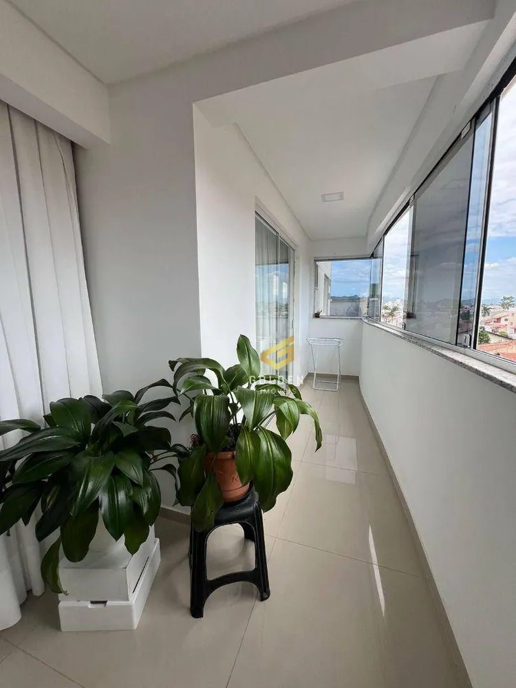Apartamento, 3 quartos, 151 m² - Foto 2