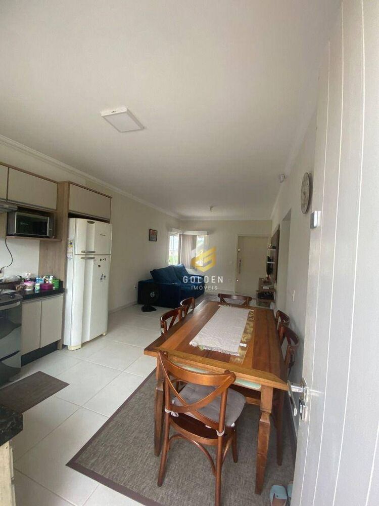 Casa à venda com 2 quartos, 62m² - Foto 3