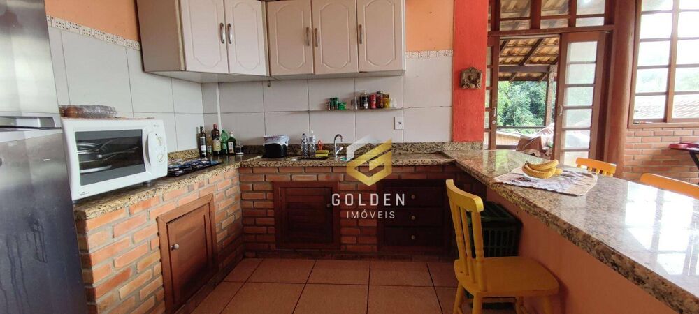 Casa à venda com 4 quartos, 270m² - Foto 4