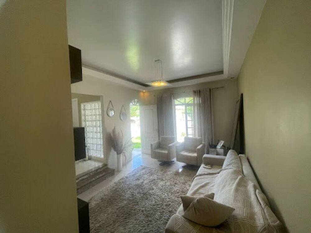 Casa, 3 quartos, 1647 m² - Foto 3