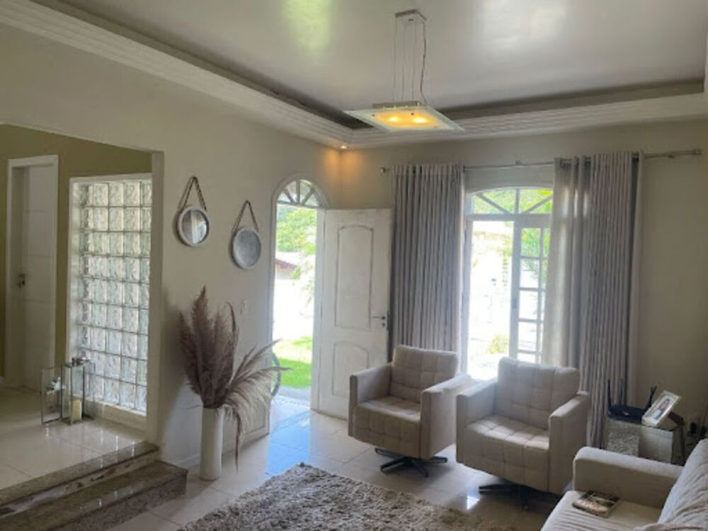 Casa, 3 quartos, 1647 m² - Foto 2