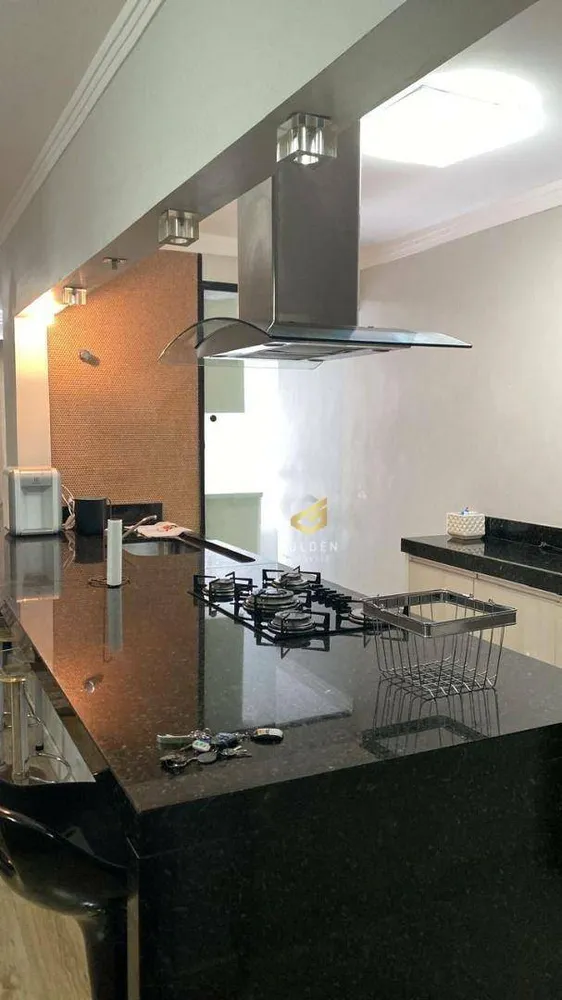 Apartamento, 3 quartos, 216 m² - Foto 3