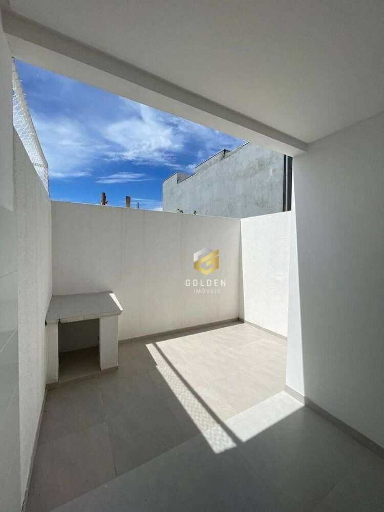 Casa à venda com 3 quartos, 110m² - Foto 3