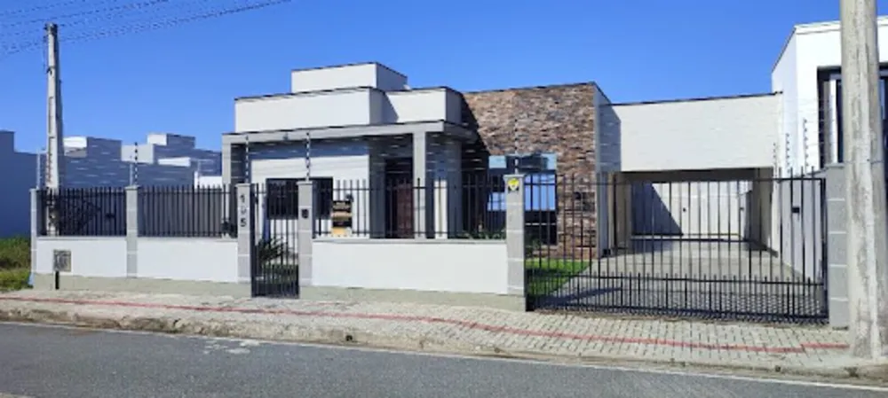 Casa, 2 quartos, 175 m² - Foto 1