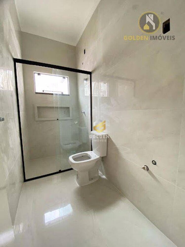 Casa à venda com 3 quartos, 97m² - Foto 1