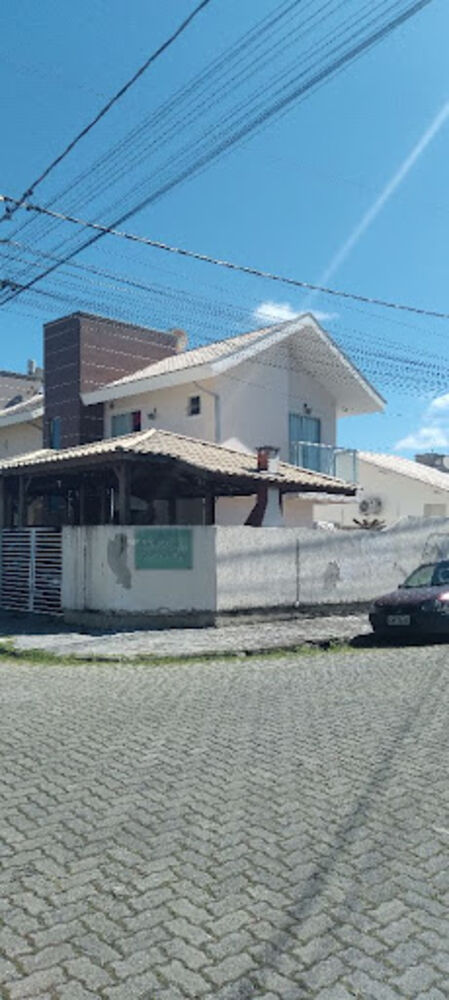 Casa à venda com 2 quartos, 84m² - Foto 1
